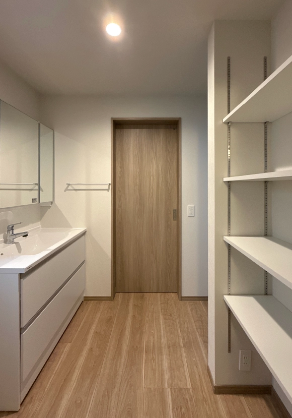 女性設計士が手掛ける新築住宅の収納が便利な洗面所