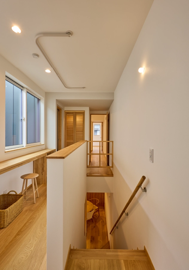 名古屋市西区の新築住宅の階段部分写真